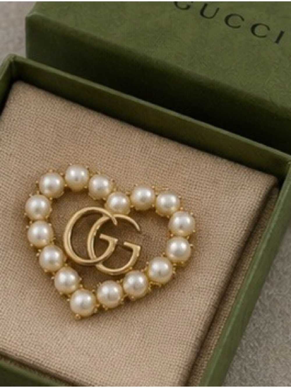 Pearl Heart Statement Brooch Gold Tone Romantic Vintage Style